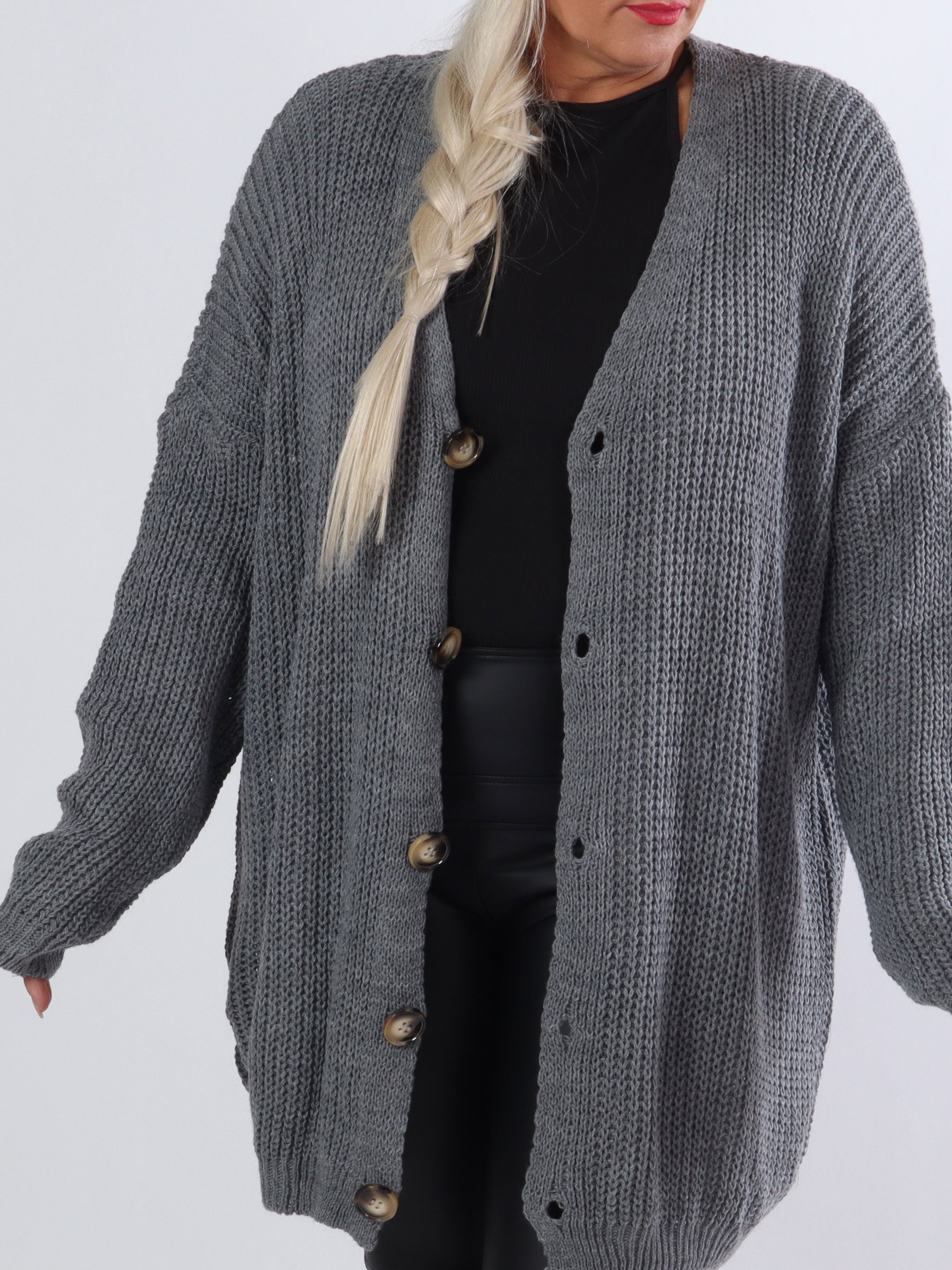Millymy - Plus size cardigan i strik med store knapper